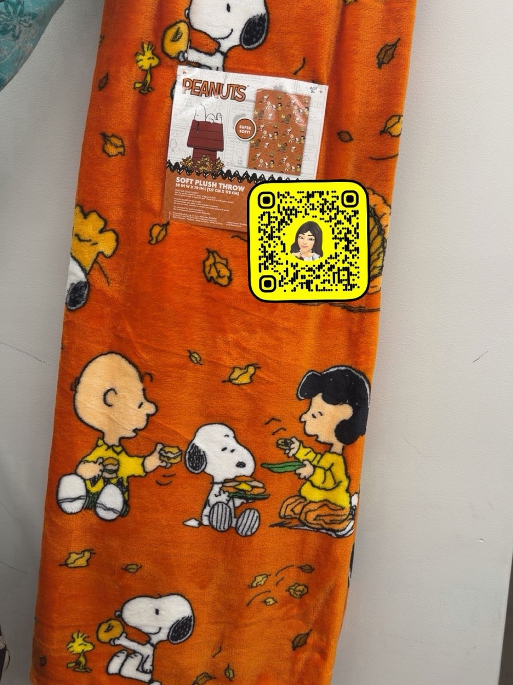 Peanuts Orange Snoopy & Woodstock  Plush Throw Blanket